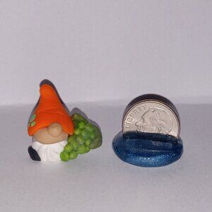 🎯 10 for $10 / Miniature Handmade Gnome with Grapes Figure